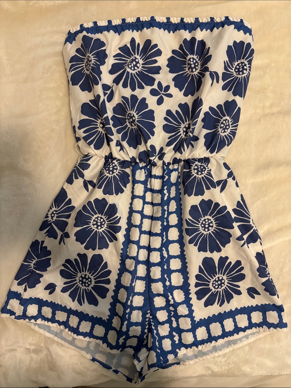 ❤️ Blue and White Floral Strapless One-Piece Romper